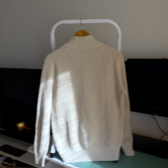 J Crew 100% cotton quarter-zip sweater in cream/ivory. - Picture 4 of 4